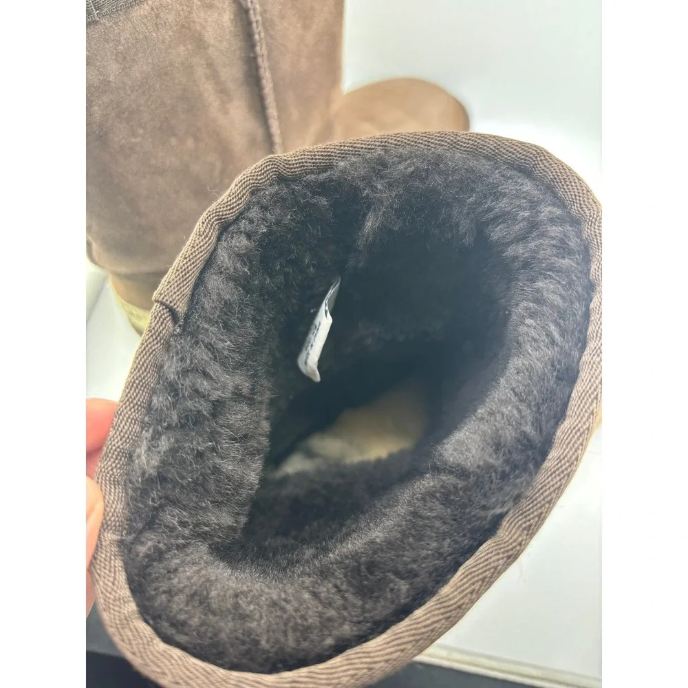 UGG Australia Classic Short 5825 Chocolate Brown Sheepskin Boots Womens 9